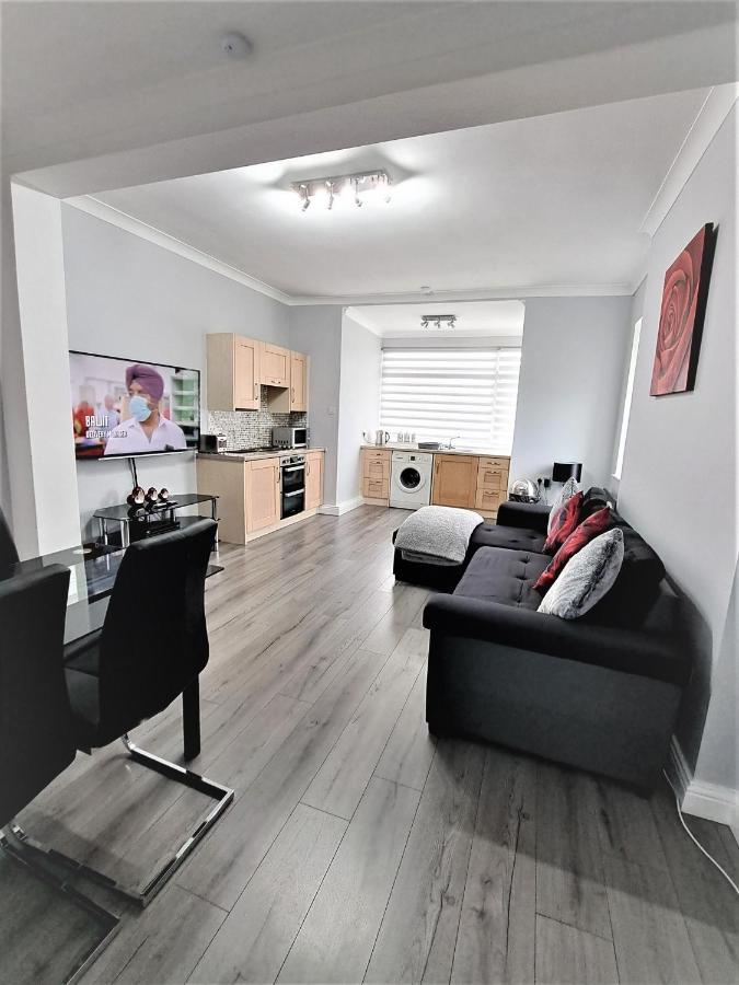 Large Flat Quite Location Modern And Well Equipped Lägenhet Swanage Exteriör bild