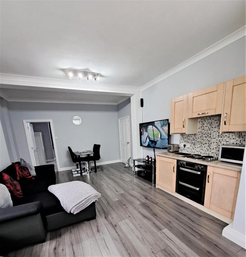 Large Flat Quite Location Modern And Well Equipped Lägenhet Swanage Exteriör bild
